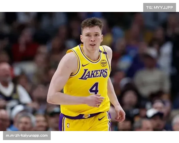 湖人主帅称赞克内克特：训练营表现出色，得分远超其他球员